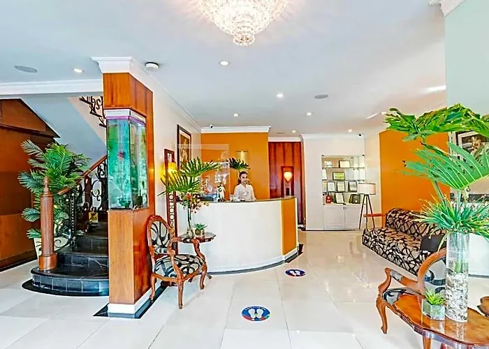 Collection O Vip Suites, Near Pnr Pasay Evangelista, Makati Hotel