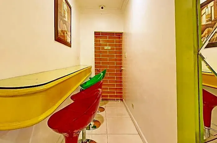 Collection O Vip Suites, Near Pnr Pasay Evangelista, Makati Hotel Manila