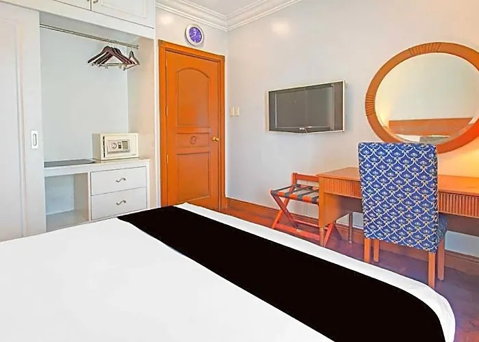 Collection O Vip Suites, Near Pnr Pasay Evangelista, Makati 3*