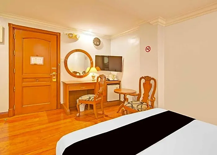 Collection O Vip Suites, Near Pnr Pasay Evangelista, Makati 3*
