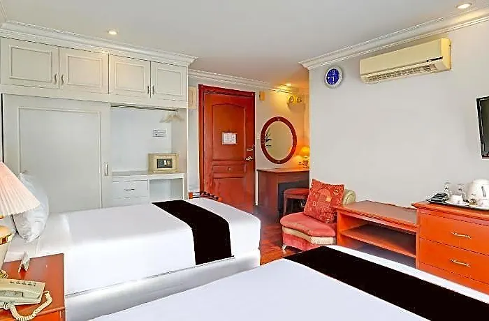 Collection O Vip Suites, Near Pnr Pasay Evangelista, Makati 3* Manila