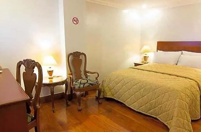 Collection O Vip Suites, Near Pnr Pasay Evangelista, Makati Manila