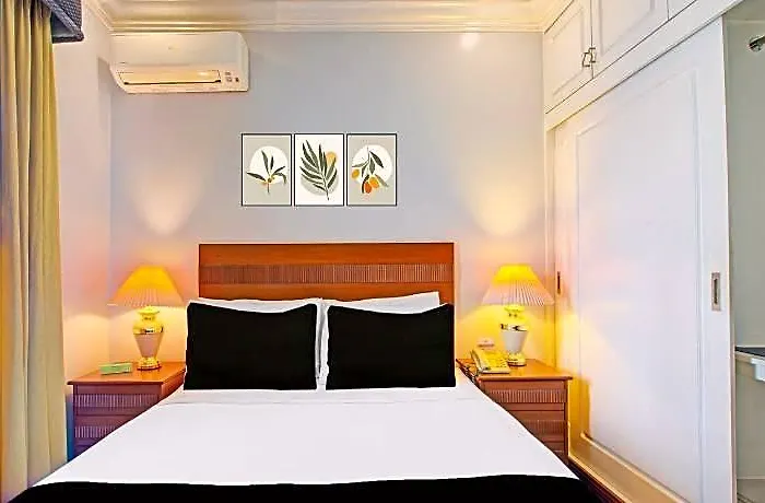 Collection O Vip Suites, Near Pnr Pasay Evangelista, Makati